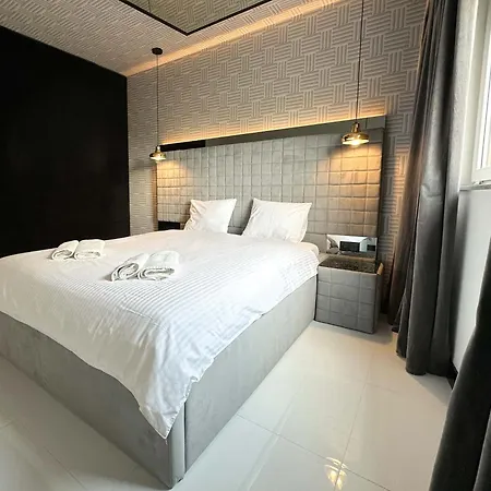 Daire Luxury Apartament Old Town Park City Poznan